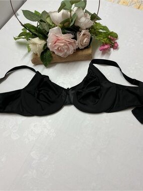 Olga Black Underwire Bra with Smooth Cups